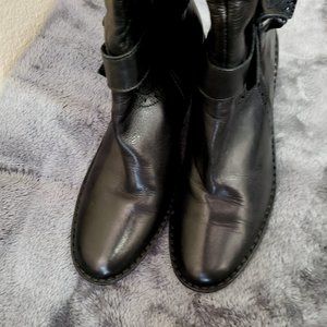 BATA Slouchy leather boots in EU 37